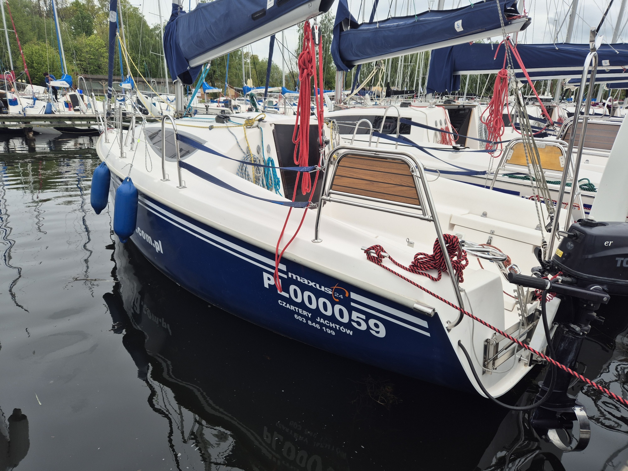 Maxus 24 - Złoty środek między komfortem a zwinnością - doskonały wybór dla rodzin i mniejszych załóg